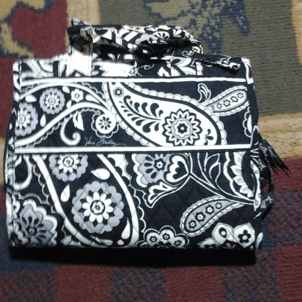 Vera Bradley Hanging Travel Organizer Compact Toiletry Makeup Bag Black White​​